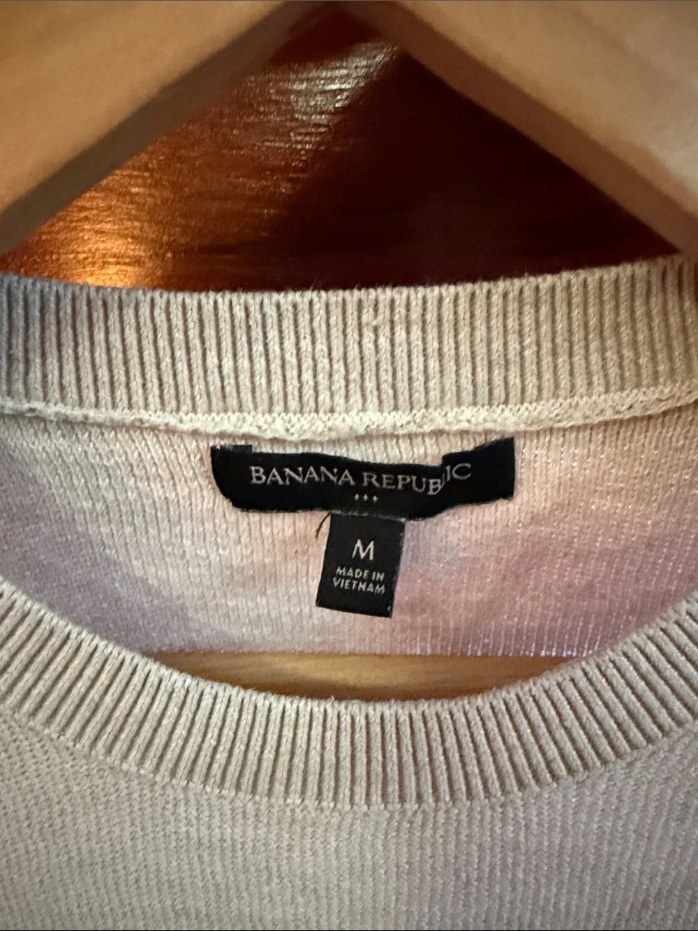 Banana Republic, Size Medium Men's Crewneck Sweater - Beige Cream